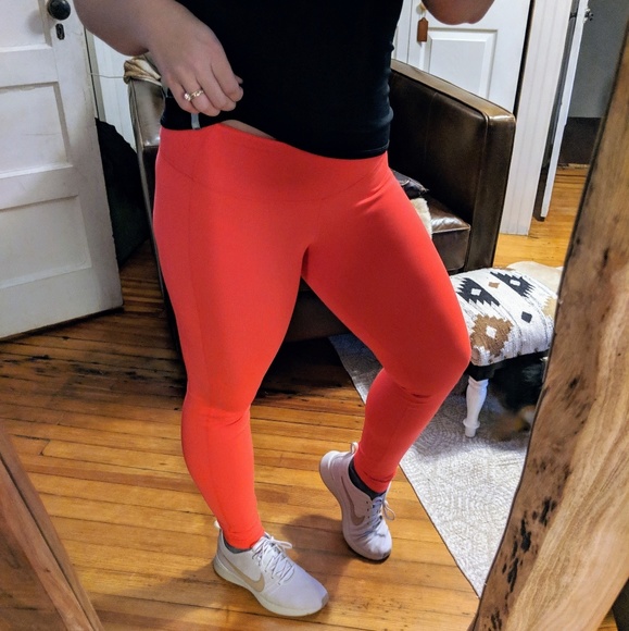 colored athletic leggings